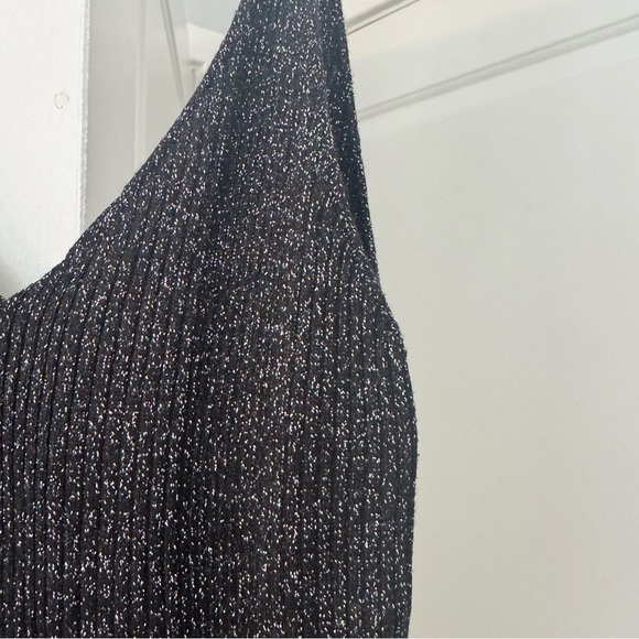 Shimmering Black & Silver Tank - Picture 3 of 5